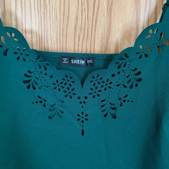 SHEIN Teal Scallop Laser‑Cut Cami Top - Picture 3 of 7
